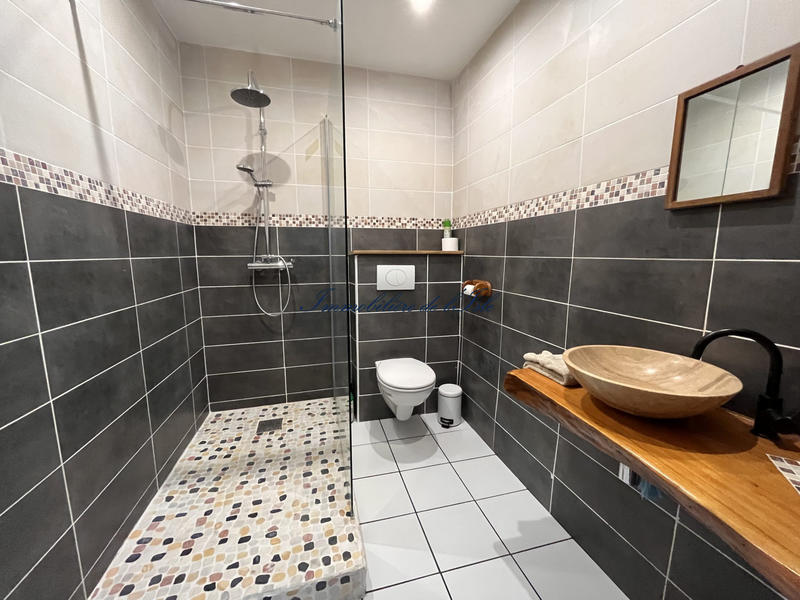 Maison - 300 m² - 10 pièces