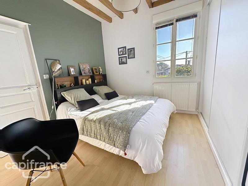 Maison - 176 m² - 8 pièces