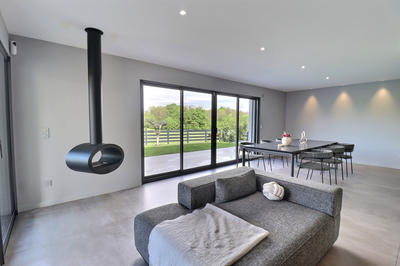 Maison - 208 m² - 5 pièces