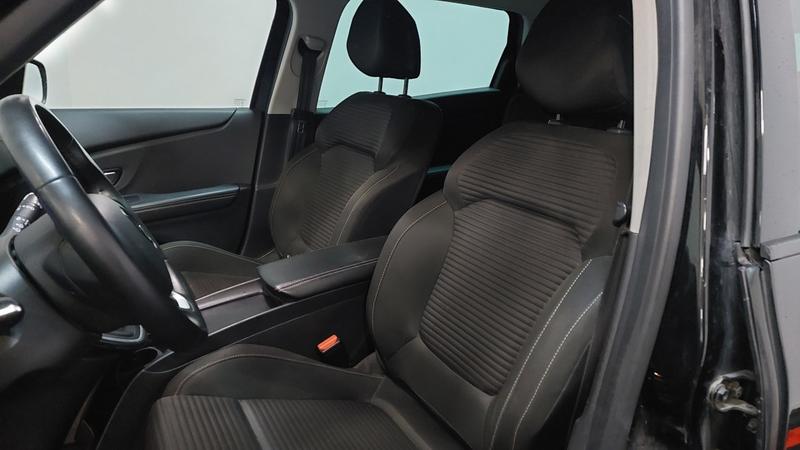 Renault Grand Scénic IV Evolution TCe 140 Edc