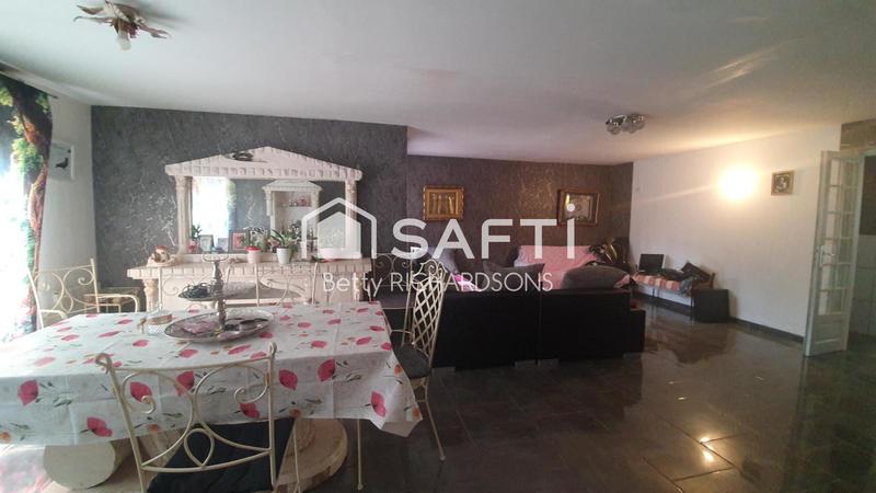 Maison - 200 m² - 11 pièces