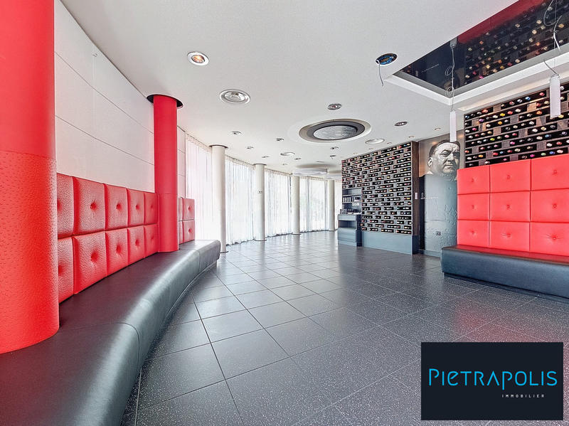 Local commercial - 263 m²