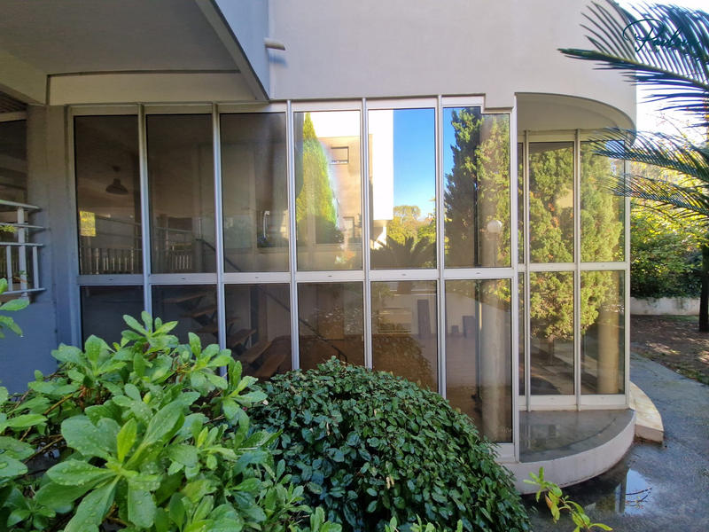 Local commercial - 102 m² - 5 pièces