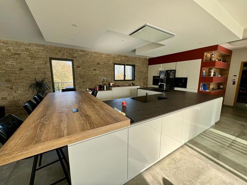 Maison - 266 m² - 8 pièces