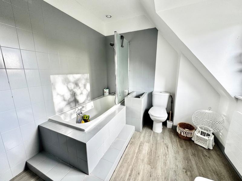 Maison - 135 m² - 7 pièces