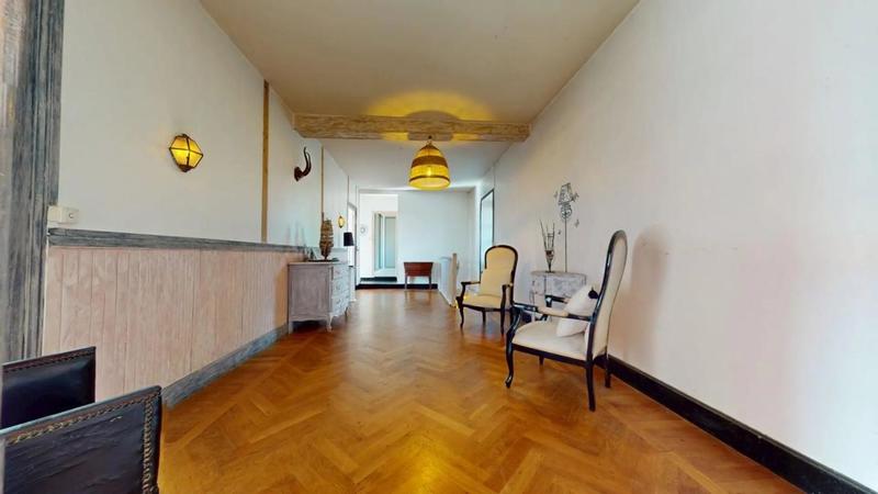 Maison en pierre - 265 m² - 7 pièces