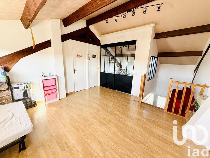 Maison - 180 m² - 8 pièces