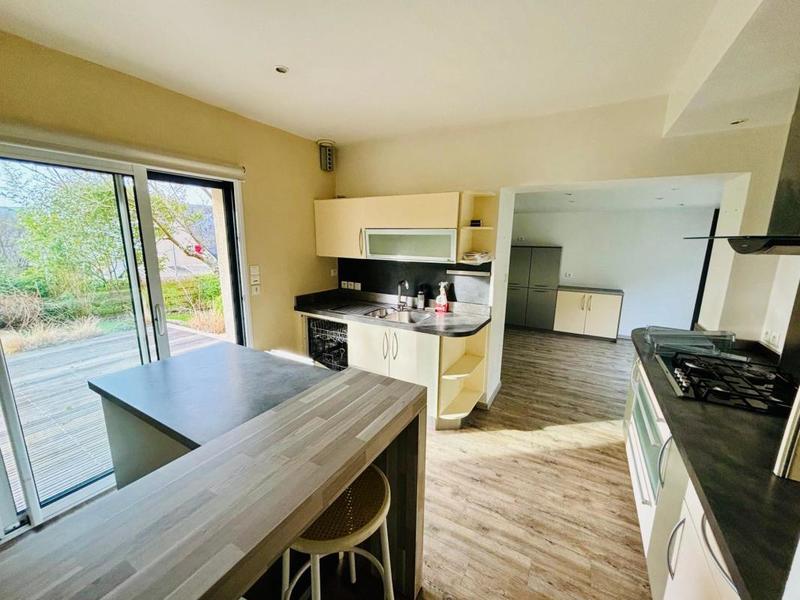 Maison - 175 m² - 7 pièces