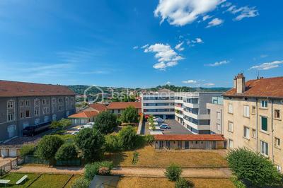 Appartement - 72 m² - 4 pièces