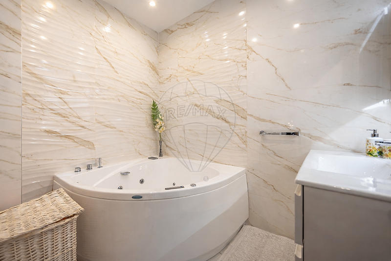 Appartement - 135 m² - 5 pièces