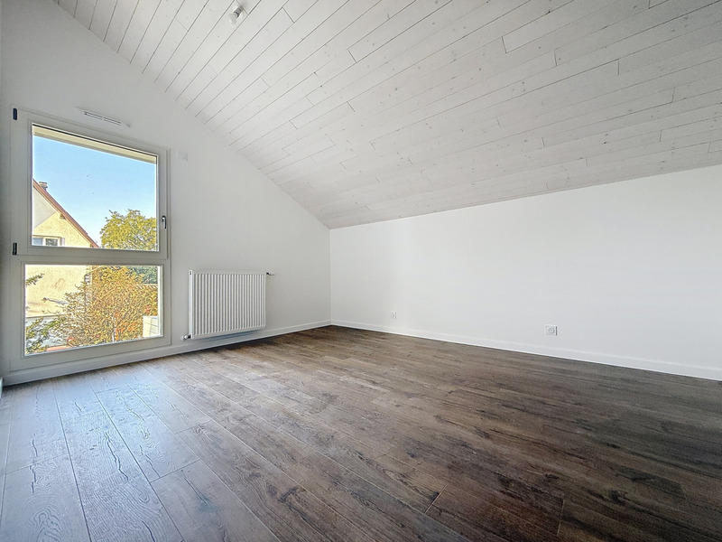 Maison - 142 m² - 6 pièces