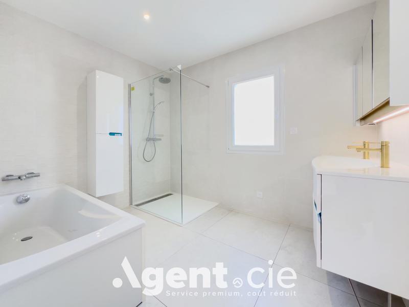 Maison - 142 m² - 6 pièces