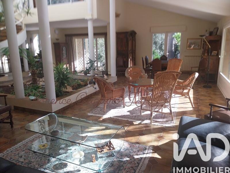 Maison - 292 m² - 8 pièces