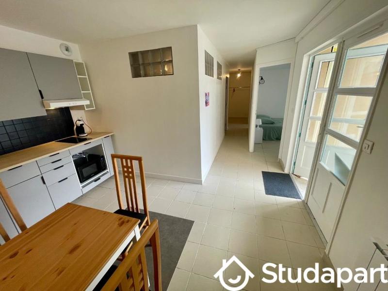 Chambre - 13 m² - 1 pièce