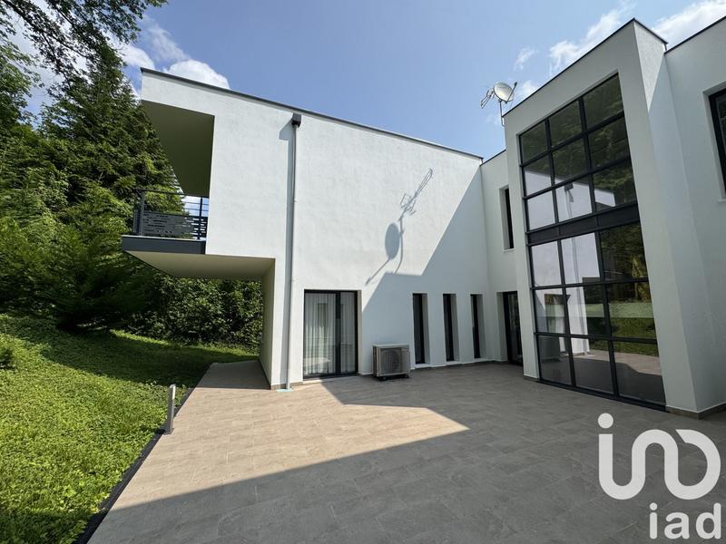 Maison de maîtres - 320 m² - 8 pièces