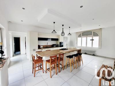 Maison - 294 m² - 9 pièces