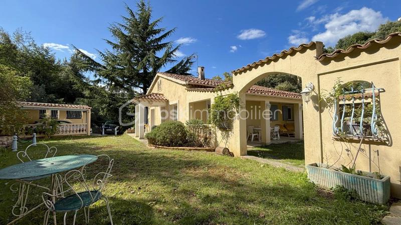 Maison - 141 m² - 5 pièces