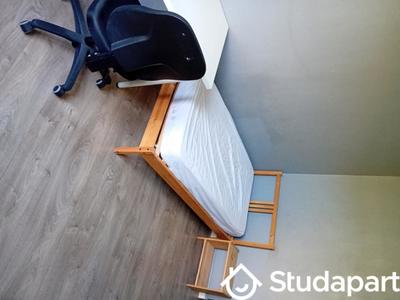 Chambre - 12 m² - 1 pièce