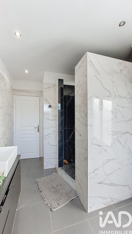 Maison - 92 m² - 4 pièces