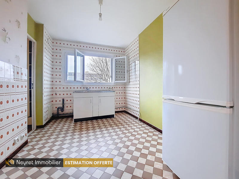 Appartement - 82 m² - 5 pièces