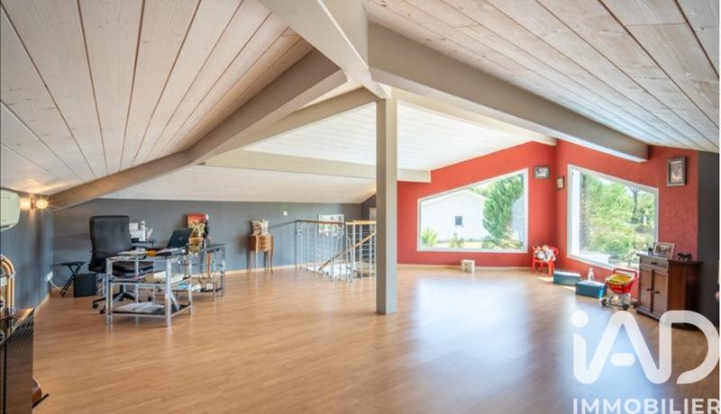 Maison - 179 m² - 6 pièces