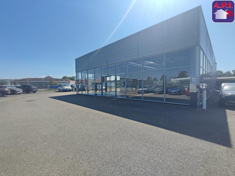 Local d'activités - 411 m²