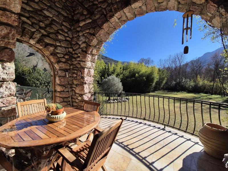 Demeure - 308 m² - 10 pièces