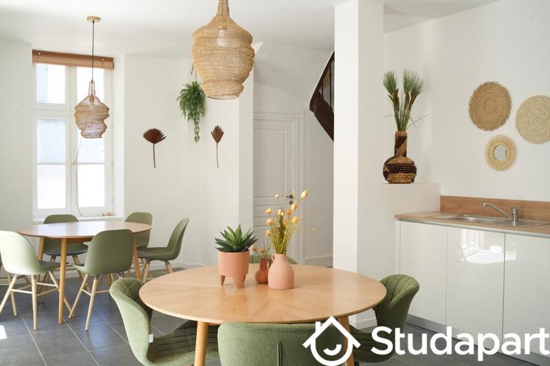 Chambre - 13 m² - 1 pièce