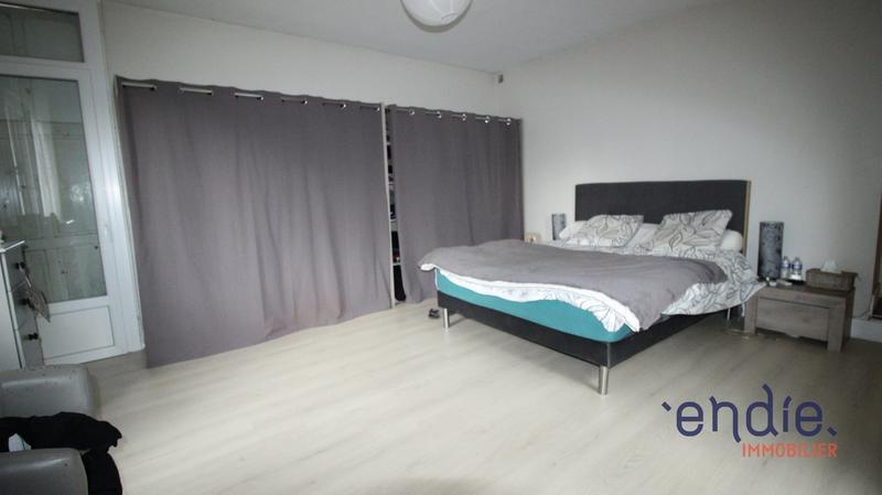 Maison - 220 m² - 7 pièces