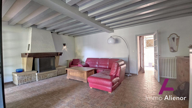 Maison - 215 m² - 9 pièces