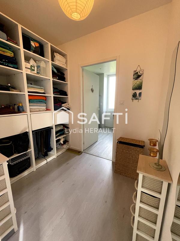 Maison - 235 m² - 8 pièces