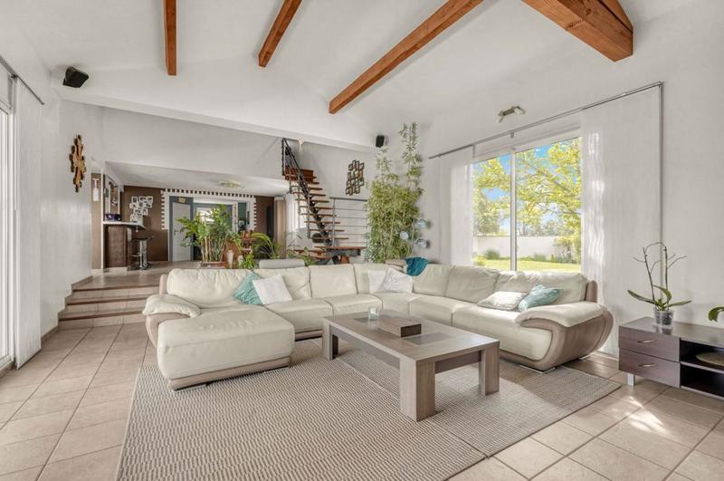 Maison - 197 m² - 7 pièces