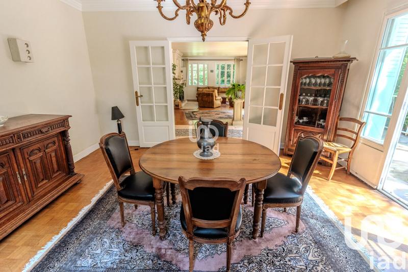 Maison - 190 m² - 9 pièces