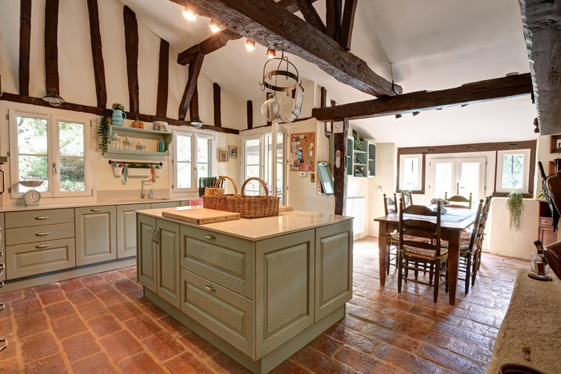 Maison - 228 m² - 7 pièces