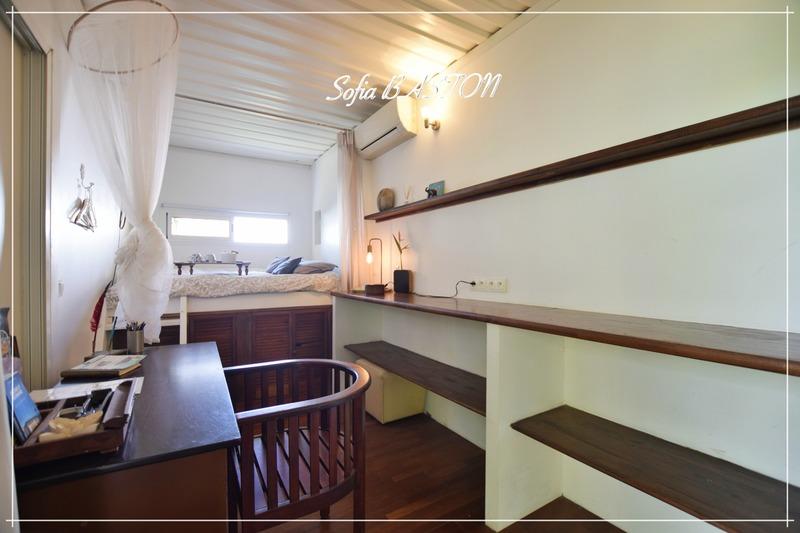 Maison - 241 m² - 10 pièces