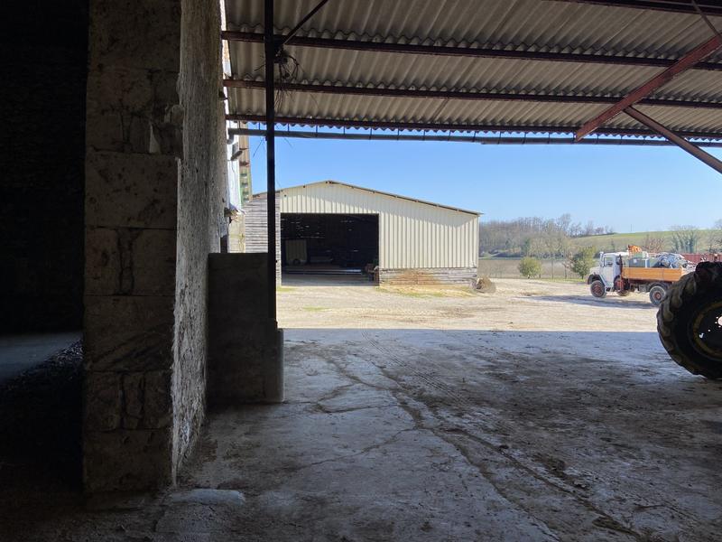 Maison traditionnelle - 352 m² - 23 pièces