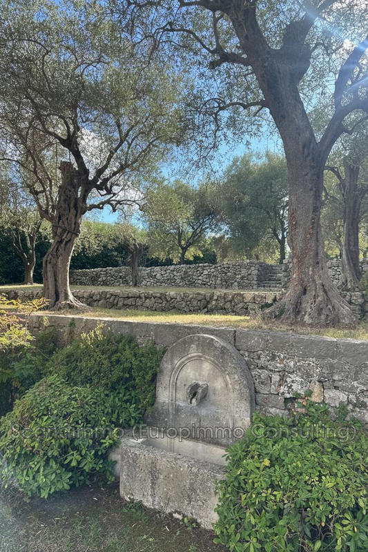 Maison - 174 m² - 9 pièces