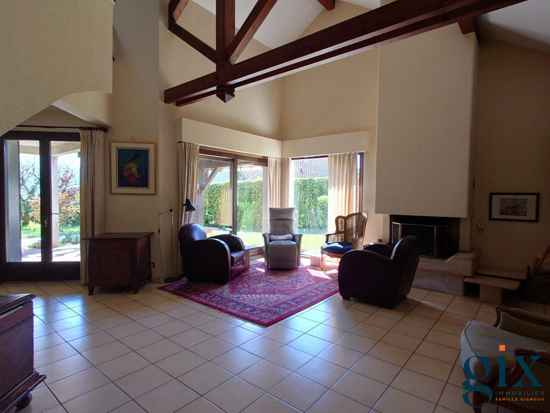 Maison - 160 m² - 6 pièces