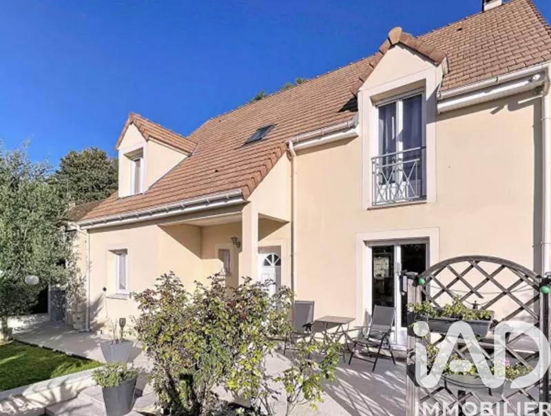 Maison - 180 m² - 8 pièces