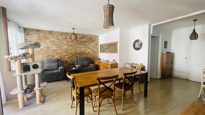 Appartement - 100 m² - 5 pièces