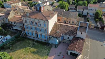 Maison - 460 m² - 20 pièces