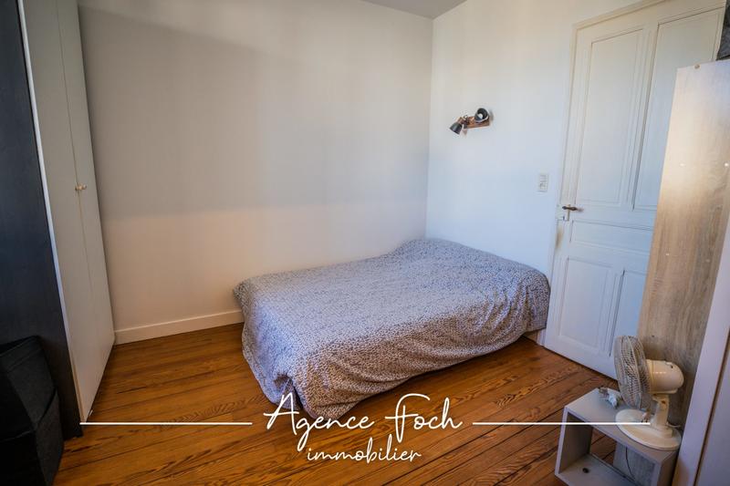 Maison - 210 m² - 6 pièces