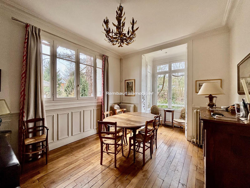 Maison - 142 m² - 8 pièces