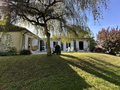 Maison - 170 m² - 8 pièces