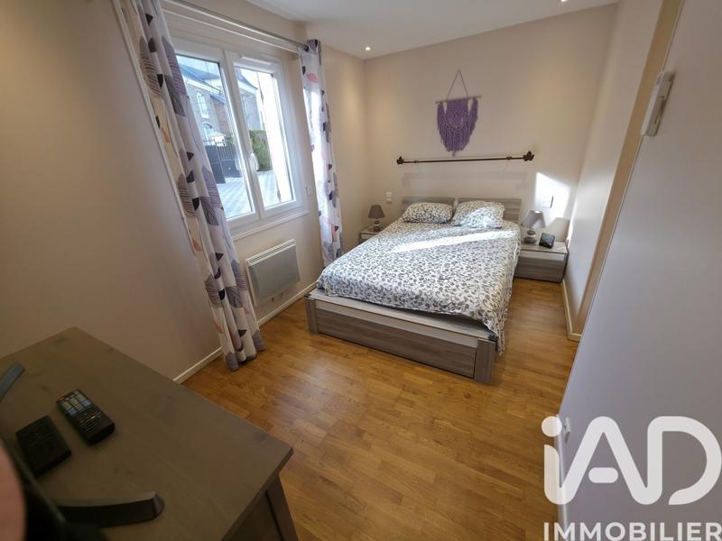 Maison - 222 m² - 7 pièces