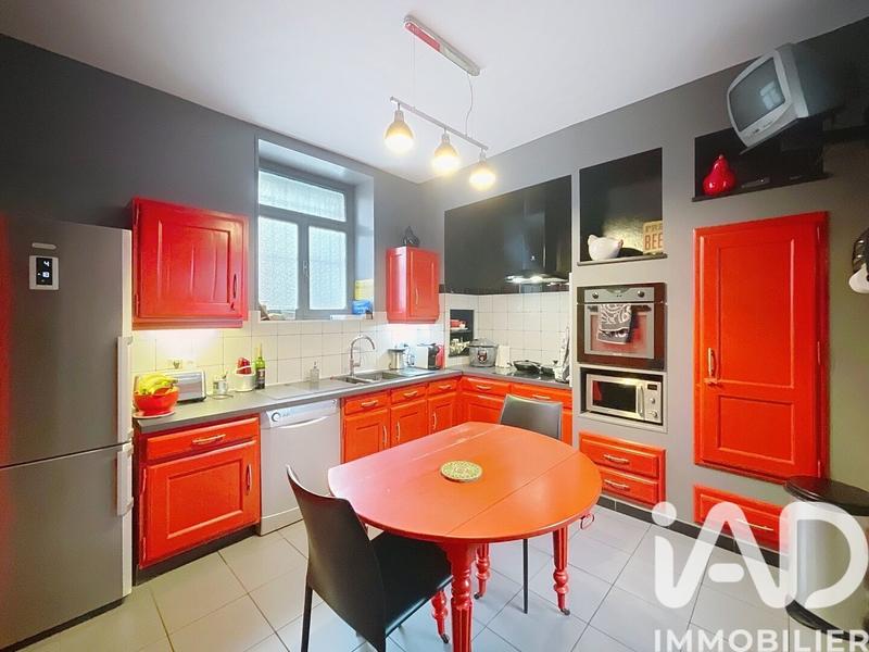 Maison - 239 m² - 9 pièces