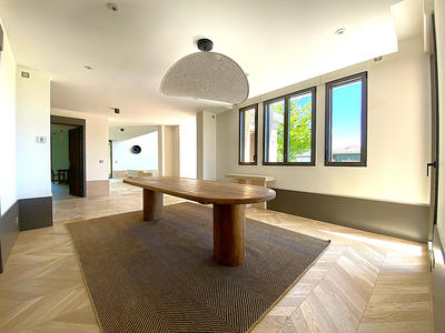 Propriété - 354 m² - 8 pièces