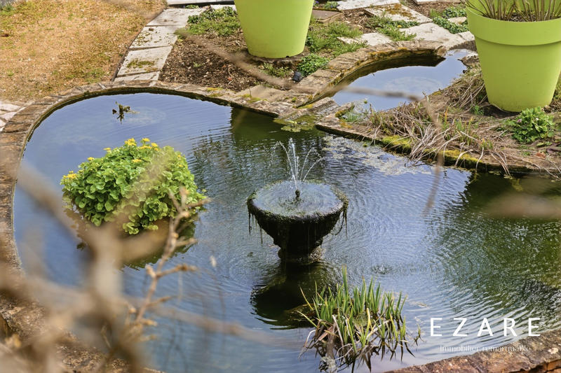 Maison - 320 m² - 12 pièces