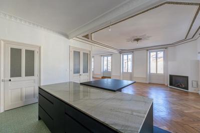 Appartement - 183 m² - 5 pièces