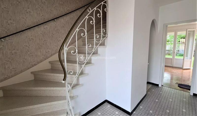 Maison - 95 m² - 5 pièces